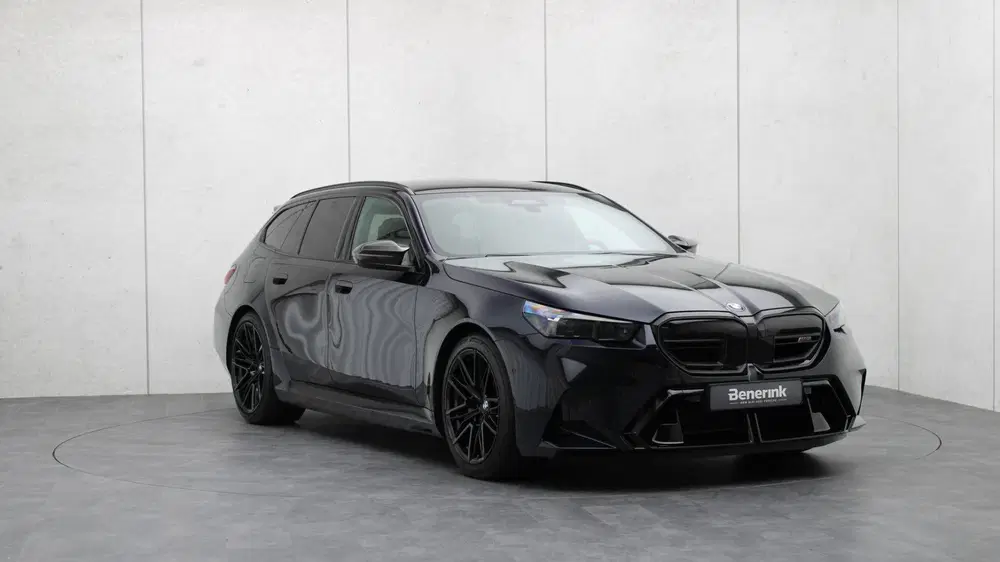 BMW M5 Touring uit 2025, foto 5