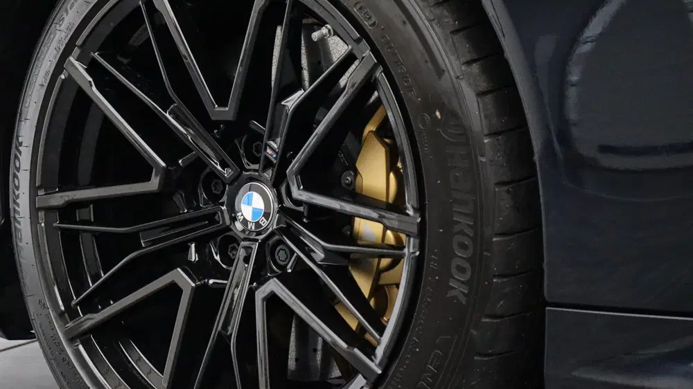 BMW M5 Touring uit 2025, foto 8