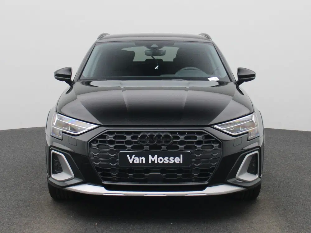Audi A3 40 TFSI e Advanced edition l Adaptive crui uit 2025, foto 2