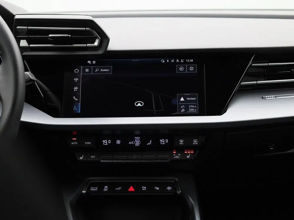 Audi A3 40 TFSI e Advanced edition l Adaptive crui uit 2025, foto 9