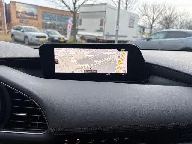 Mazda 3 2.0 e-SkyActiv-G M Hybrid 122 uit 2021, foto 13