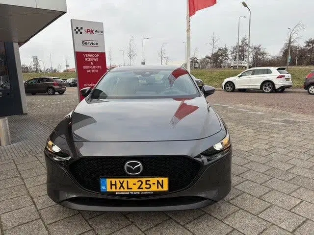Mazda 3 2.0 e-SkyActiv-G M Hybrid 122 uit 2021, foto 6