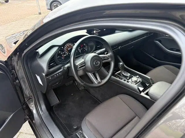 Mazda 3 2.0 e-SkyActiv-G M Hybrid 122 uit 2021, foto 9