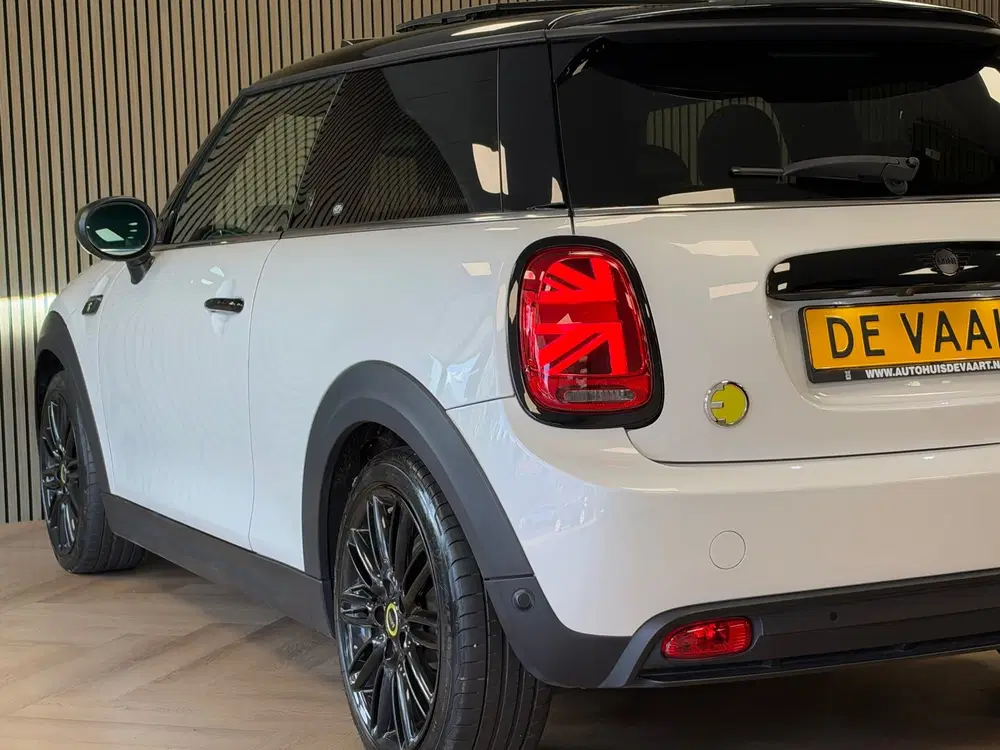Mini Electric Mini Cooper SE Yours 33 kWh 98% SOH PANO N uit 2023, foto 14
