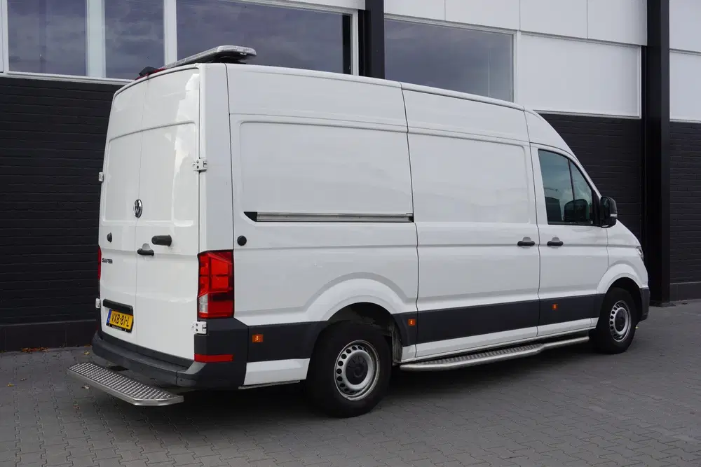 Volkswagen Crafter 2.0 TDI L3H3 140PK EURO 6 uit 2023, foto 2