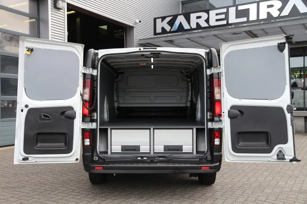 Renault Trafic 2.0 DCI 150 uit 2023, foto 3