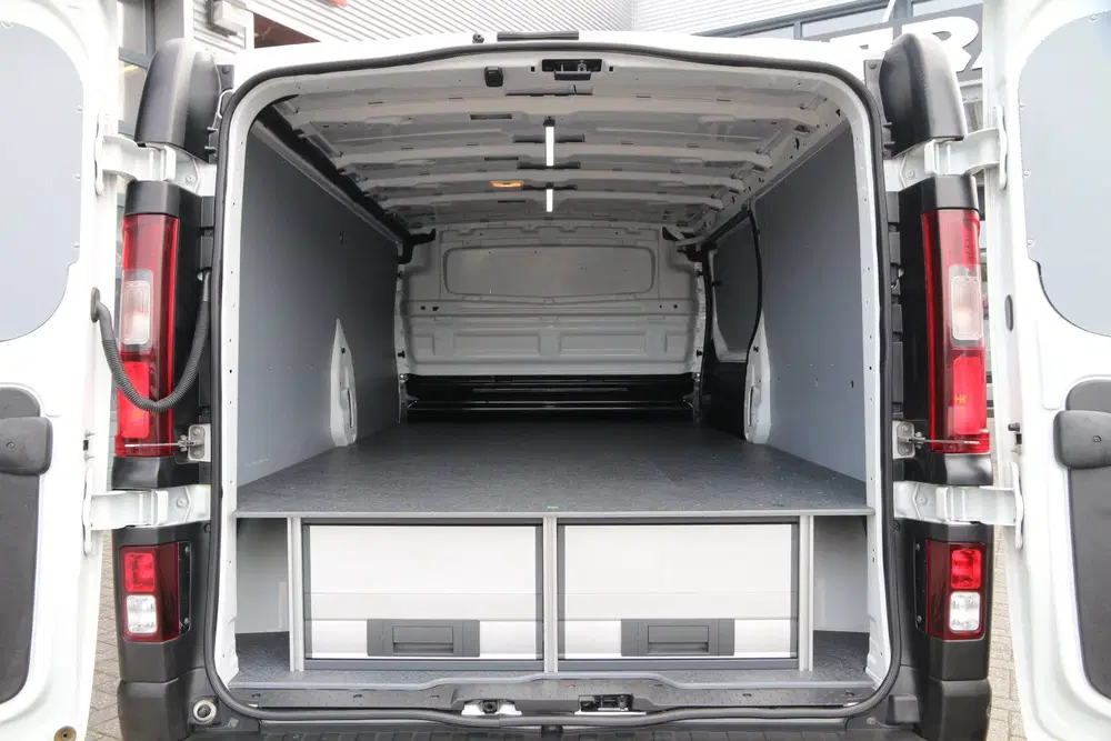 Renault Trafic 2.0 DCI 150 uit 2023, foto 4