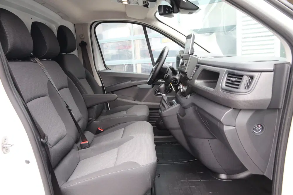 Renault Trafic 2.0 DCI 150 uit 2023, foto 9