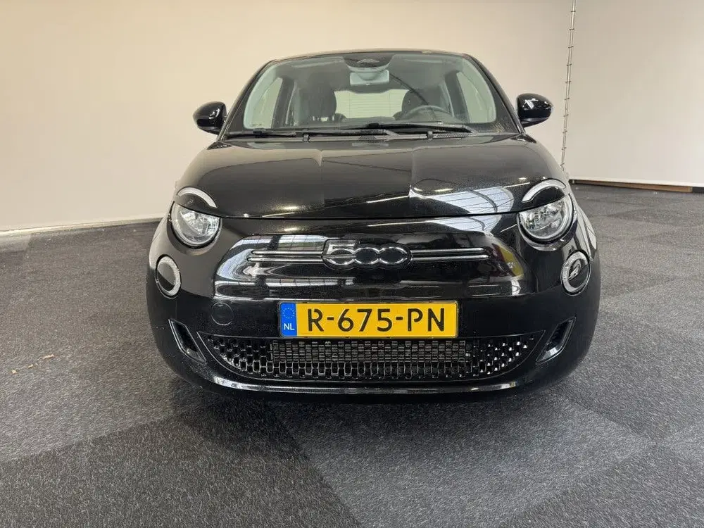 Fiat 500e SOH 95% uit 2022, foto 2