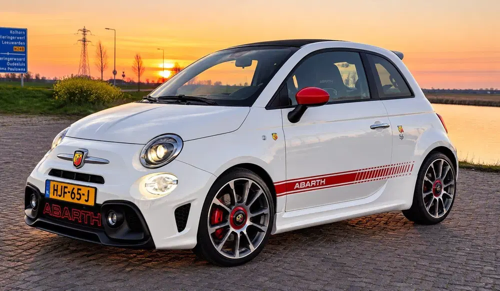 Abarth 595C Pista 1.4 T-Jet Abarth MTA Turismo 1 uit 2022, foto 2