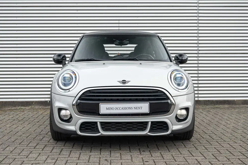 Mini Hatchback Cooper JCW uit 2019, foto 10