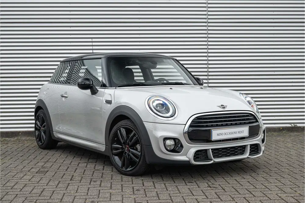 Mini Hatchback Cooper JCW uit 2019, foto 11