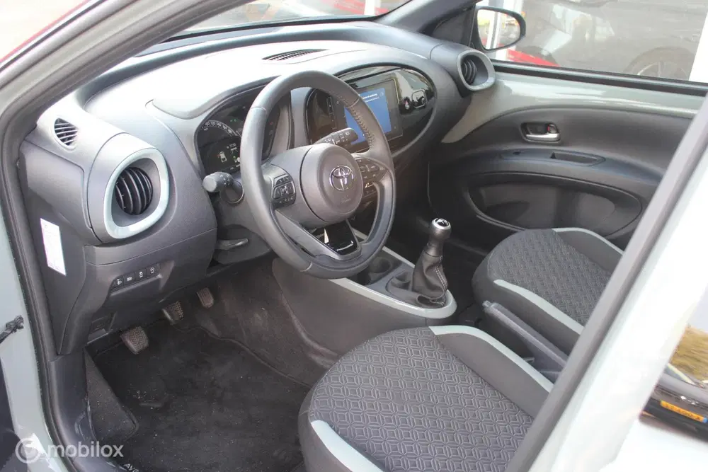Toyota Aygo X 1.0 VVT-i MT Pulse ECC uit 2025, foto 10
