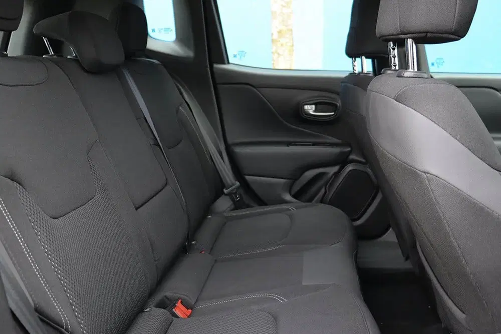 Jeep Renegade 1.3T Limited uit 2019, foto 12