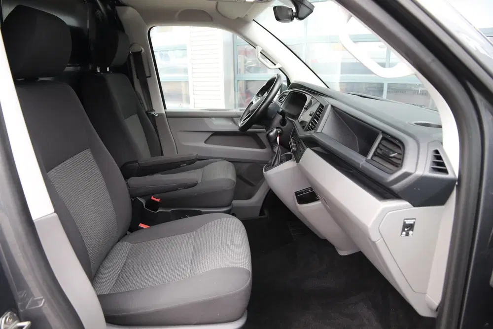 Volkswagen Transporter 2.0 TDI 150 uit 2022, foto 9