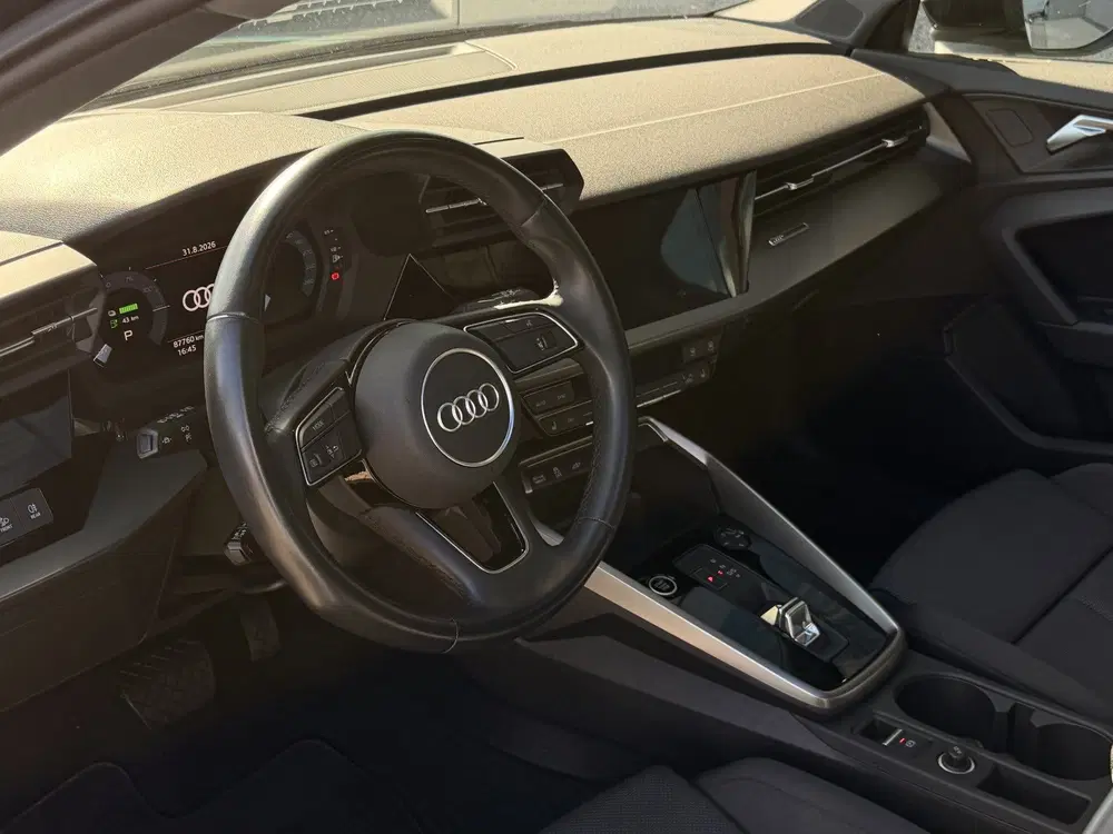 Audi A3 40 TFSI e Edition uit 2022, foto 2