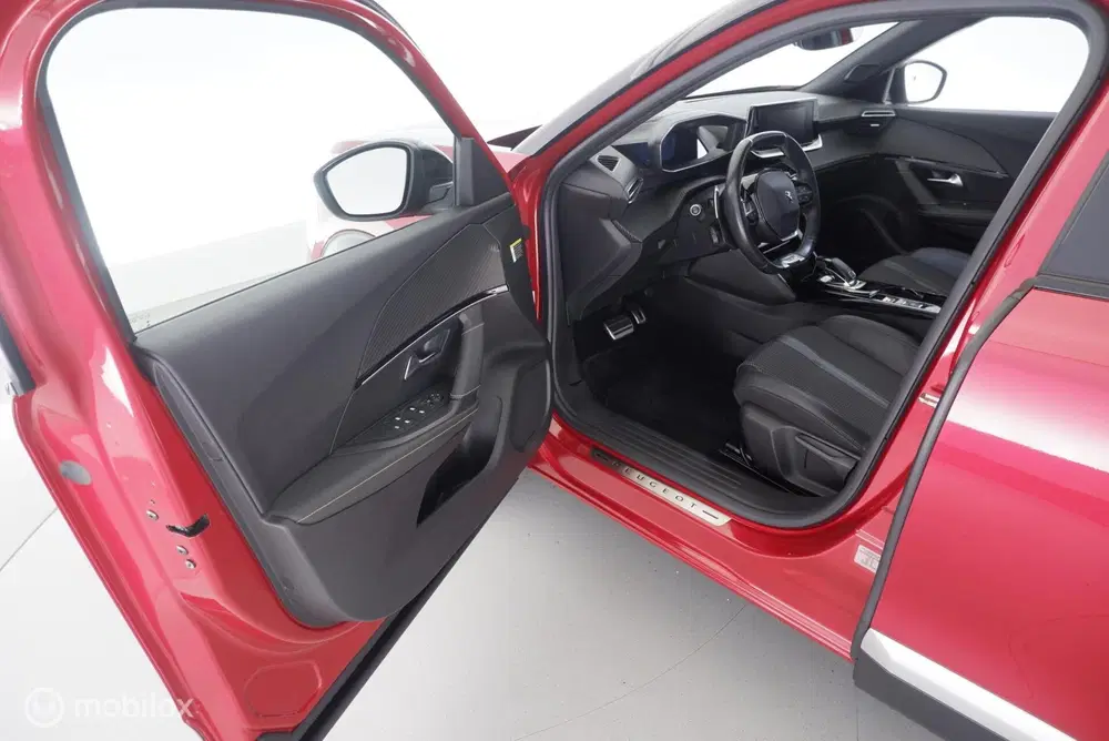 Peugeot 2008 1.2 130Pk Automaat GT-Line led uit 2020, foto 8