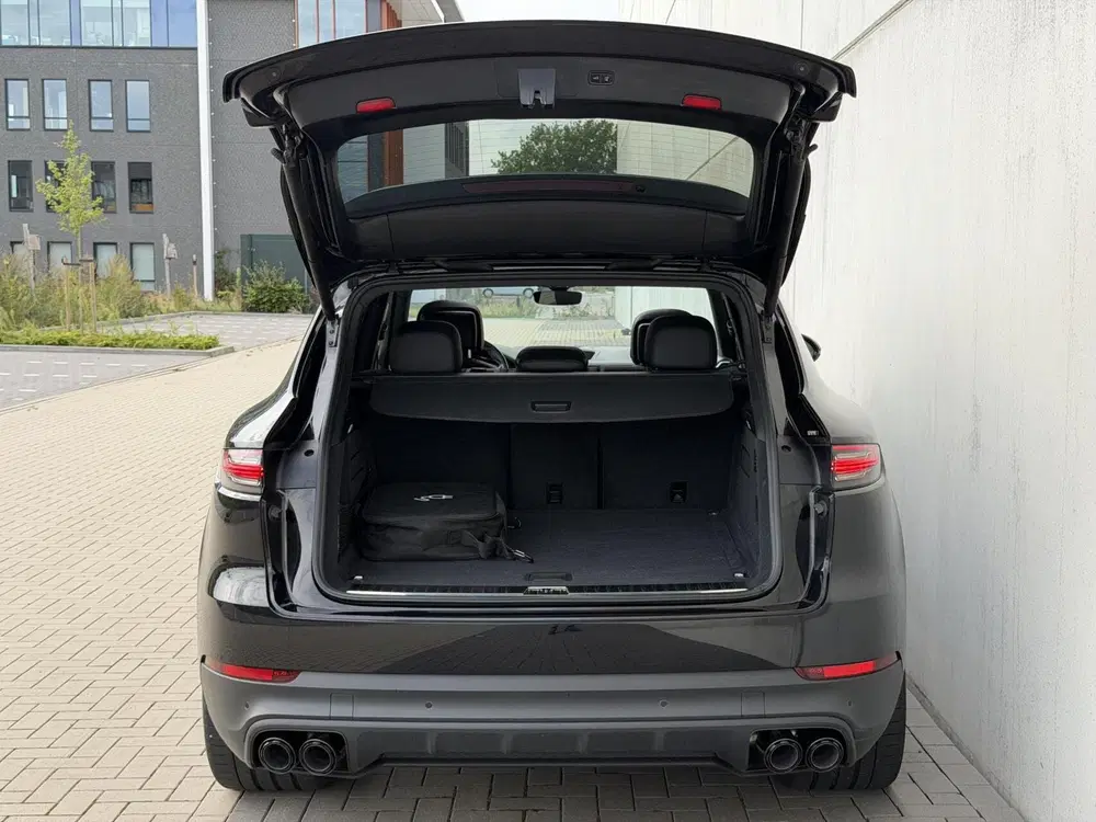 Porsche Cayenne 3.0 E-Hybrid SOH 100% Pano Luchtv. 360 cam uit 2020, foto 11