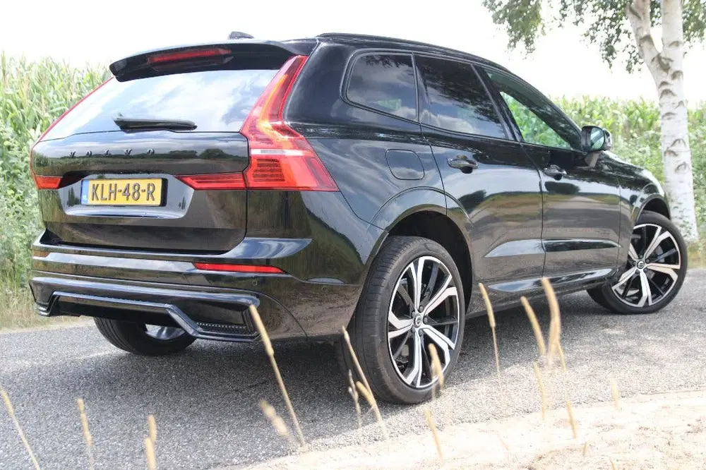 Volvo XC60 T6 Plug-in hybrid AWD Long Range uit 2022, foto 4