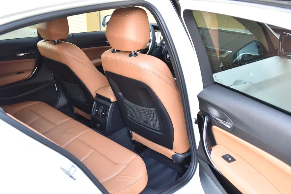 BMW 1-serie 118i Edition M Sport Shadow High Executive uit 2019, foto 13