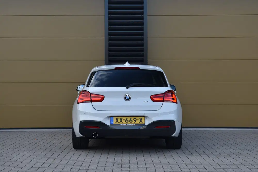 BMW 1-serie 118i Edition M Sport Shadow High Executive uit 2019, foto 6