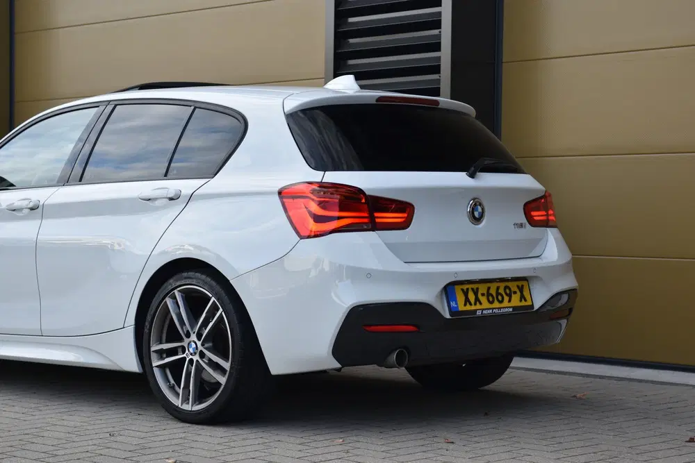 BMW 1-serie 118i Edition M Sport Shadow High Executive uit 2019, foto 7