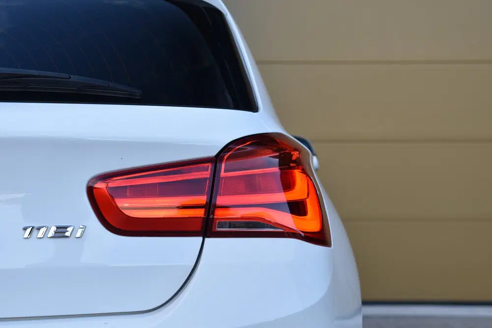 BMW 1-serie 118i Edition M Sport Shadow High Executive uit 2019, foto 9