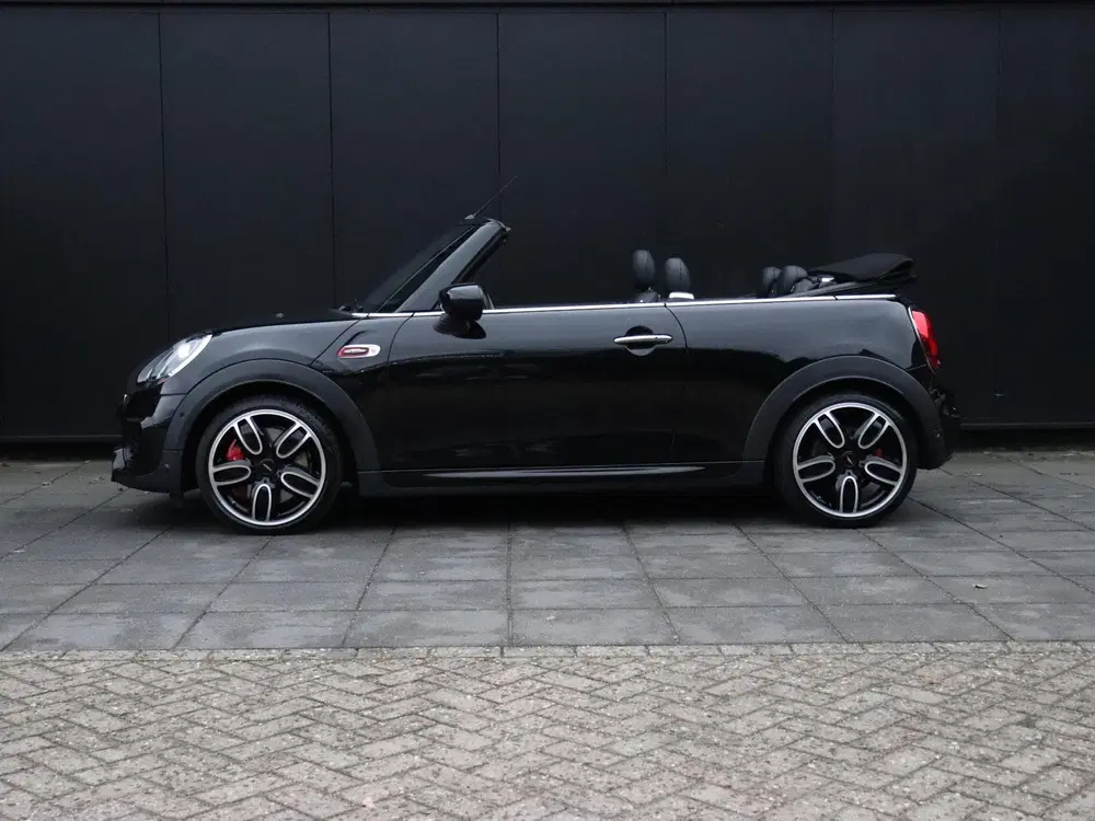 Mini Cabrio 2.0 John Cooper Works Chili uit 2021, foto 3
