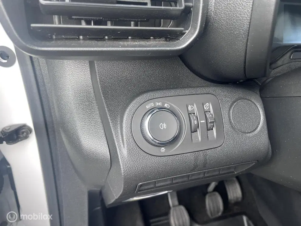 Opel Combo Combo 1.5D LANGE uitvoering Edition one uit 2020, foto 12