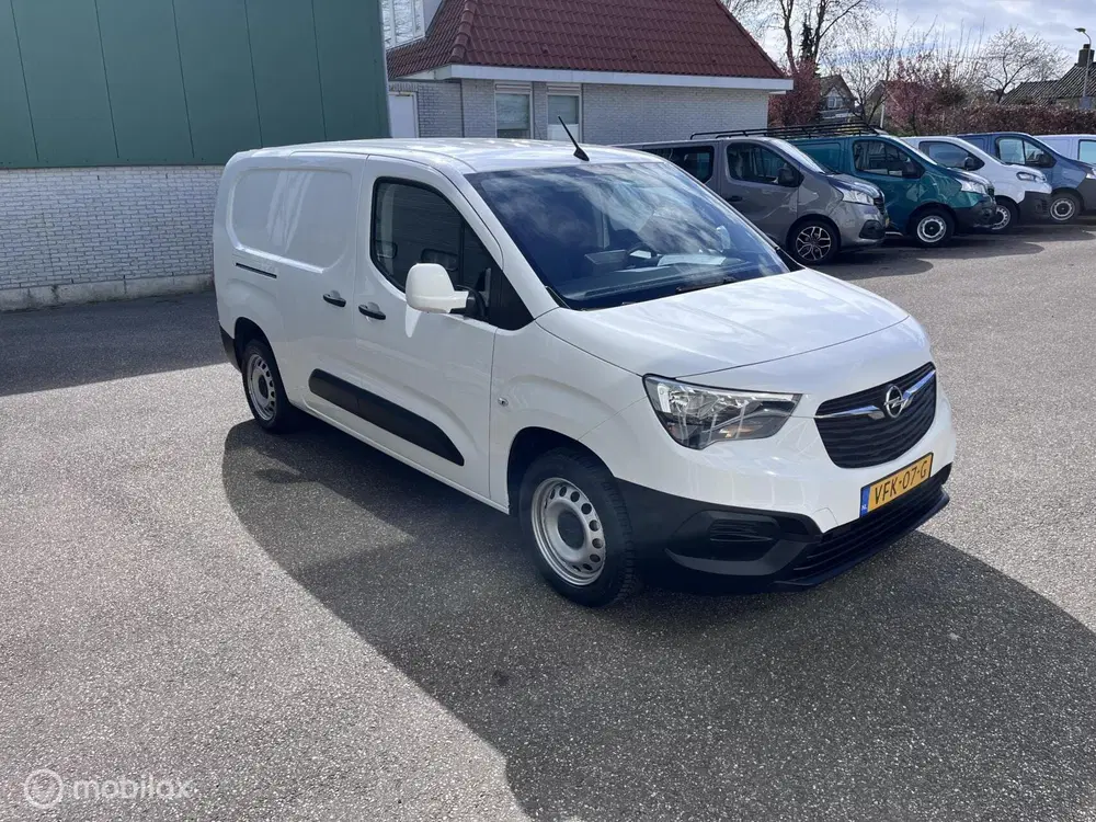 Opel Combo Combo 1.5D LANGE uitvoering Edition one uit 2020, foto 4