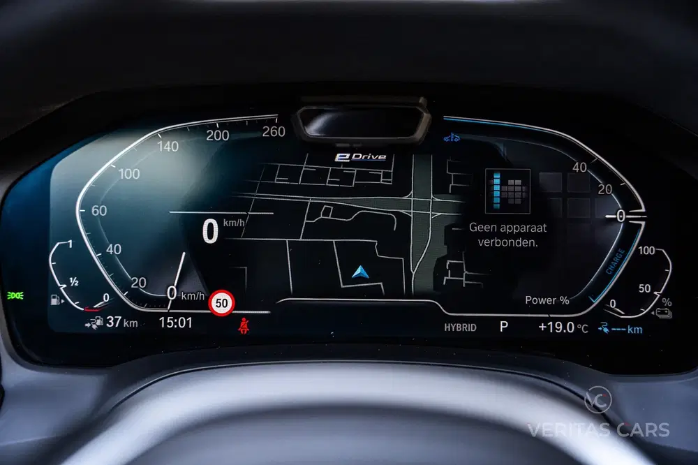BMW 3-serie 330e xDrive 292PK uit 2020, foto 11