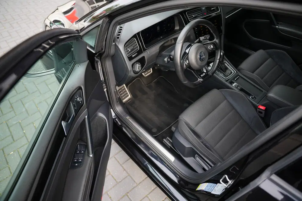 Volkswagen Golf 2.0 TSI 301 pk 4Motion R uit 2019, foto 11