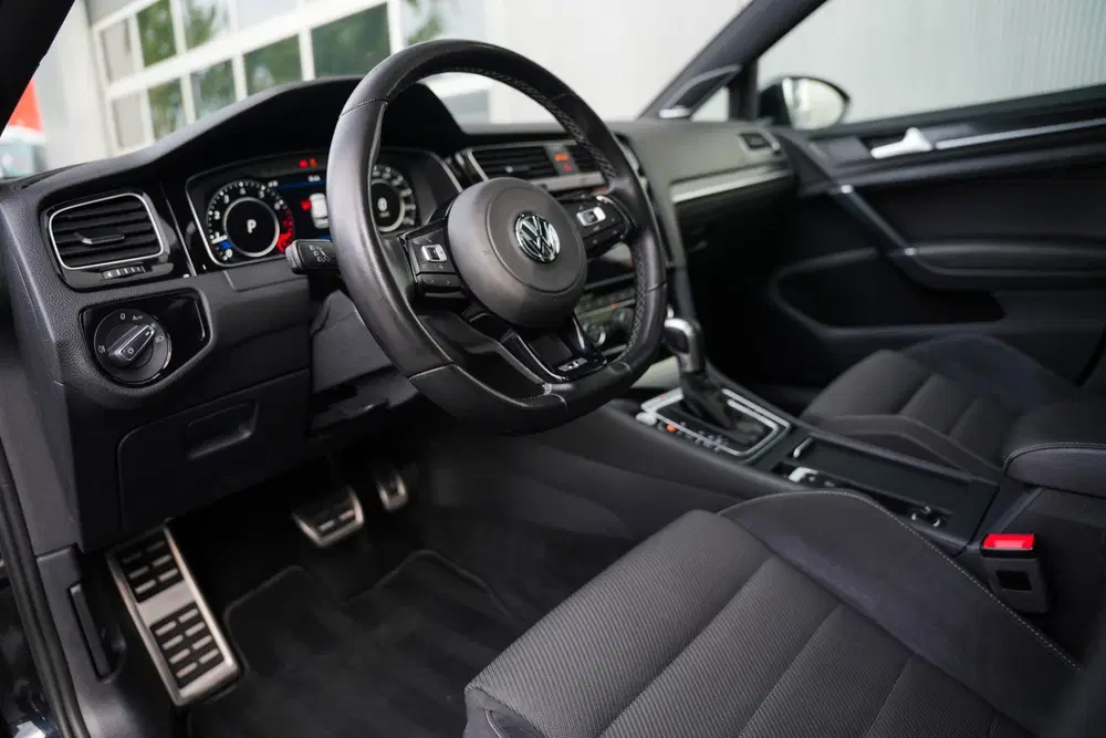 Volkswagen Golf 2.0 TSI 301 pk 4Motion R uit 2019, foto 4