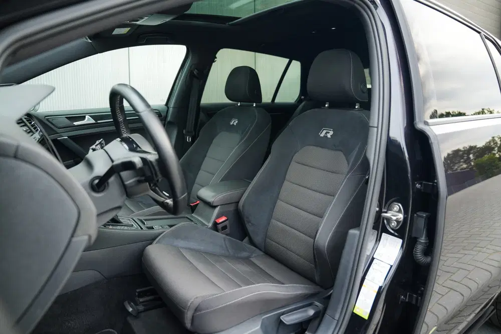 Volkswagen Golf 2.0 TSI 301 pk 4Motion R uit 2019, foto 5