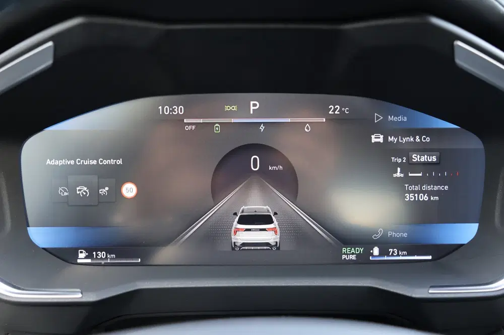 Lynk & Co 01 1.5 PHEV 262PK Zwarte Hemel 360 Camera NAP uit 2024, foto 10