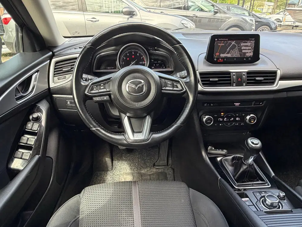 Mazda 3 2.0 SkyActiv-G 120PK Navi uit 2019, foto 3