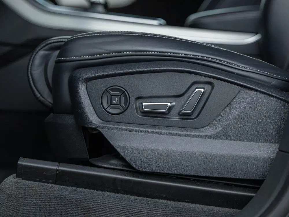 Audi Q8 55 TFSI e quattro Pro Line uit 2021, foto 8