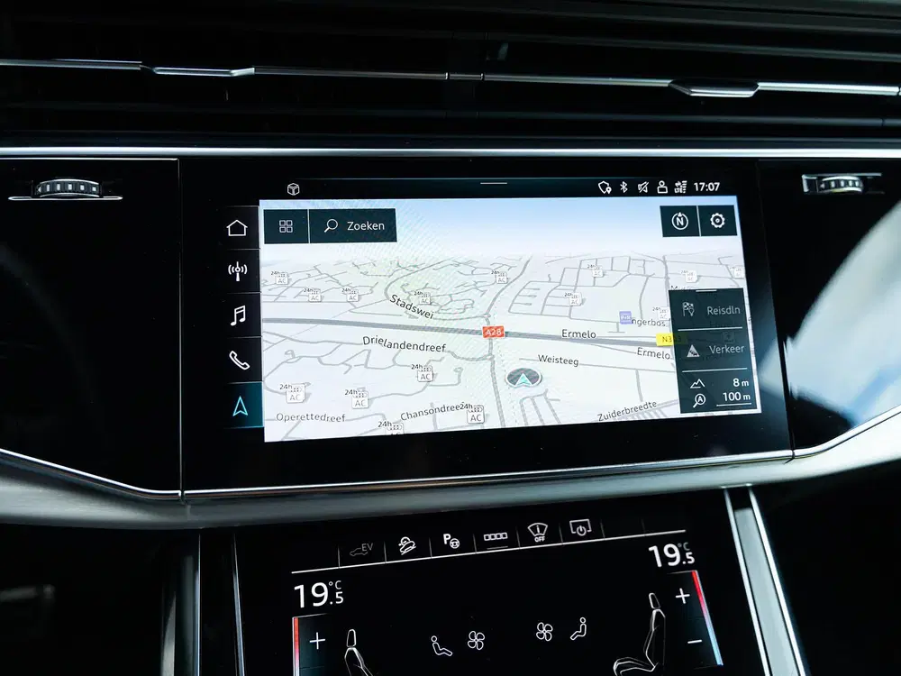 Audi Q8 55 TFSI e quattro Pro Line uit 2021, foto 9
