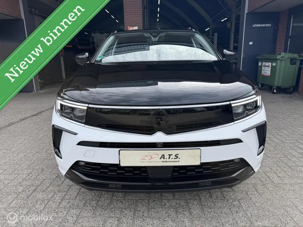 Opel Grandland 1.6 Turbo Plug-In Hybrid 4x4 GSe 300PK uit 2022, foto 2
