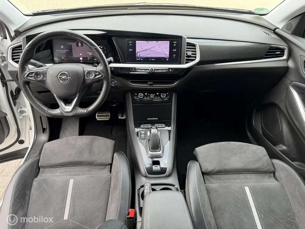 Opel Grandland 1.6 Turbo Plug-In Hybrid 4x4 GSe 300PK uit 2022, foto 8