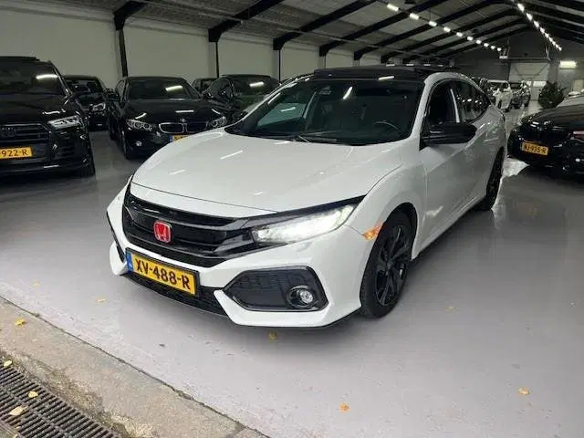 Honda Civic 1.0 i-VTEC Executive pano-leder-camera-key uit 2019