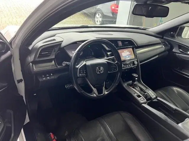 Honda Civic 1.0 i-VTEC Executive pano-leder-camera-key uit 2019, foto 9