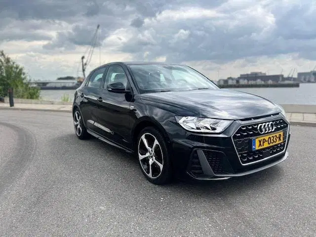 Audi A1 30 TFSI S Line -AUTOMAAT uit 2019, foto 2