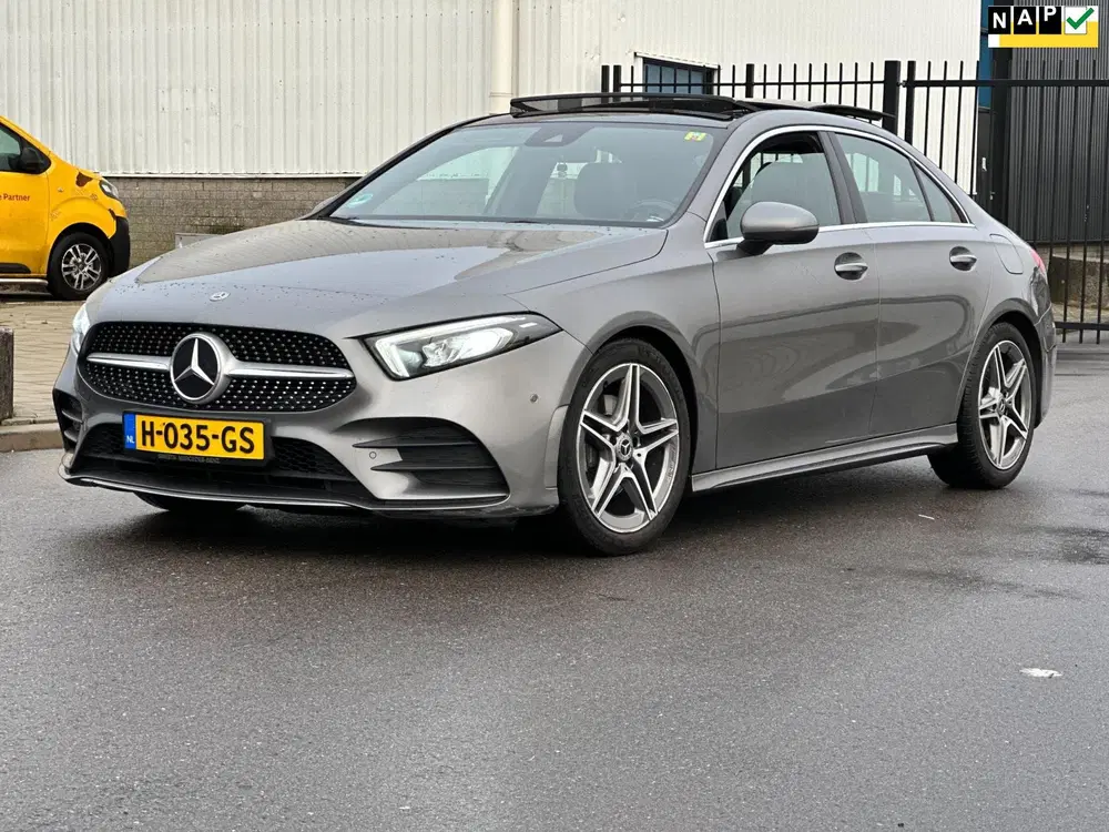Mercedes-Benz A-Klasse 200 Business Solution AMG-PANORAMADAK uit 2020