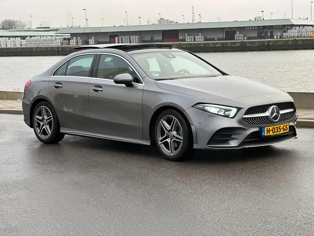 Mercedes-Benz A-Klasse 200 Business Solution AMG-PANORAMADAK uit 2020, foto 10