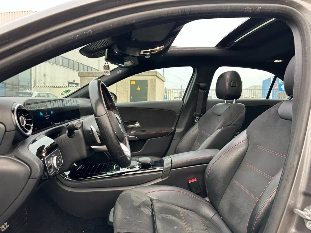 Mercedes-Benz A-Klasse 200 Business Solution AMG-PANORAMADAK uit 2020, foto 13