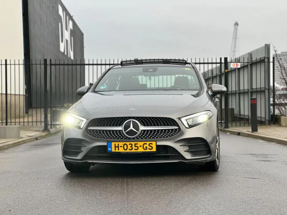 Mercedes-Benz A-Klasse 200 Business Solution AMG-PANORAMADAK uit 2020, foto 3