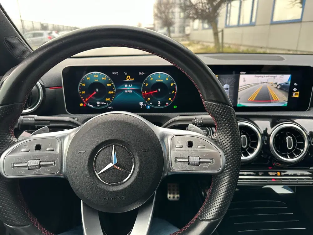 Mercedes-Benz A-Klasse 200 Business Solution AMG-PANORAMADAK uit 2020, foto 6