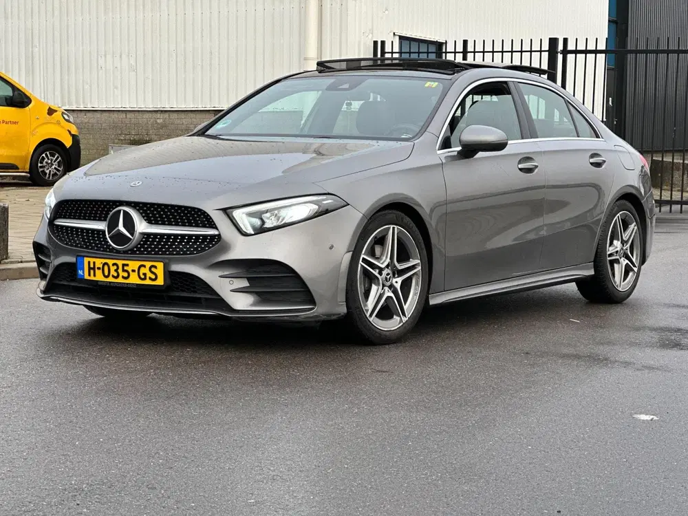 Mercedes-Benz A-Klasse 200 Business Solution AMG-PANORAMADAK uit 2020, foto 8
