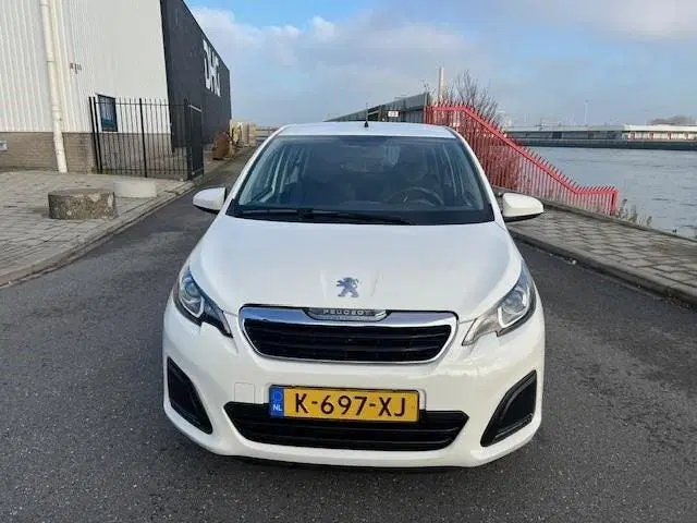 Peugeot 108 1.0 e-VTi Active uit 2021, foto 3
